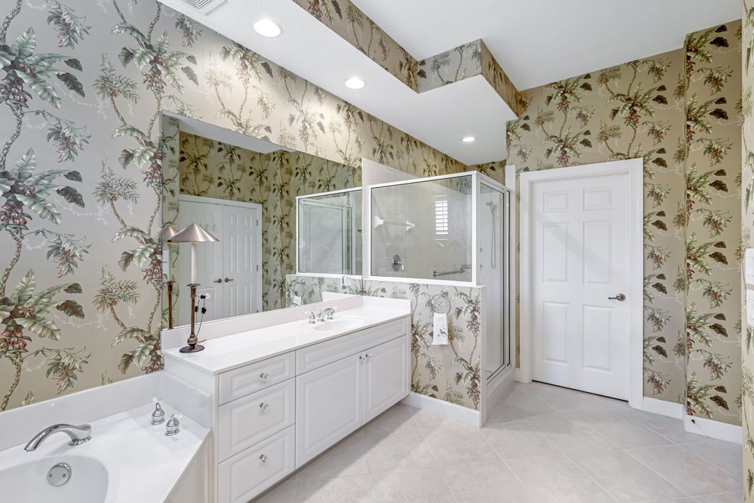 9687 Cypress Hammock Cir #202, Bonita Springs, FL 34135