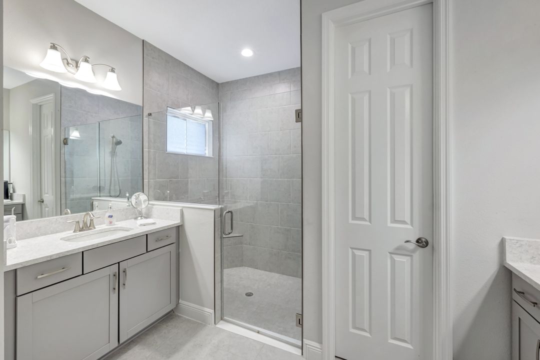 6219 Golden Nettle Dr, Apollo Beach, FL 33572