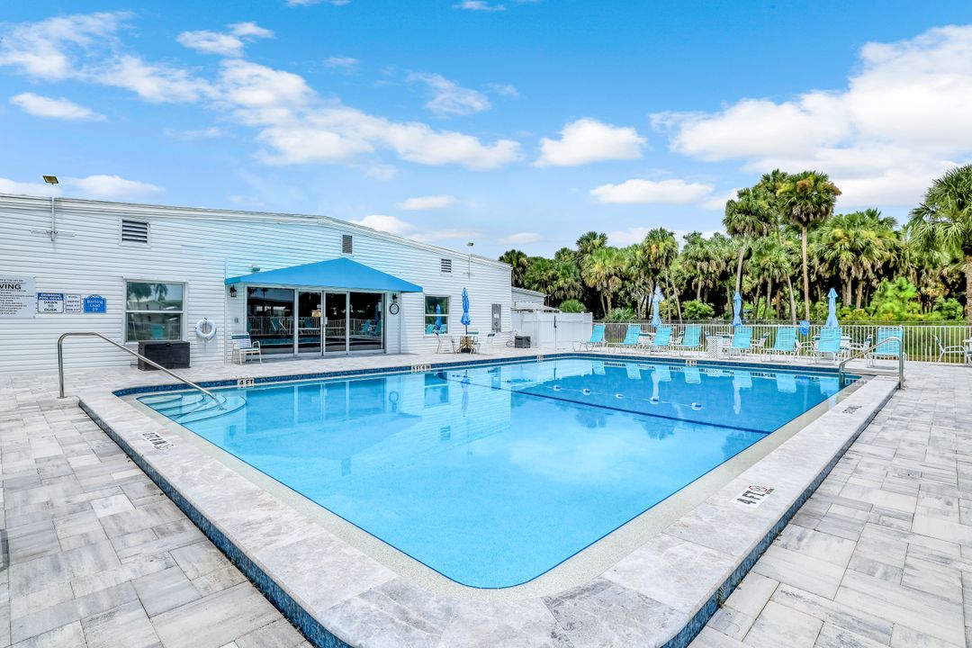 27 Jasper Dr, Naples, FL 34114