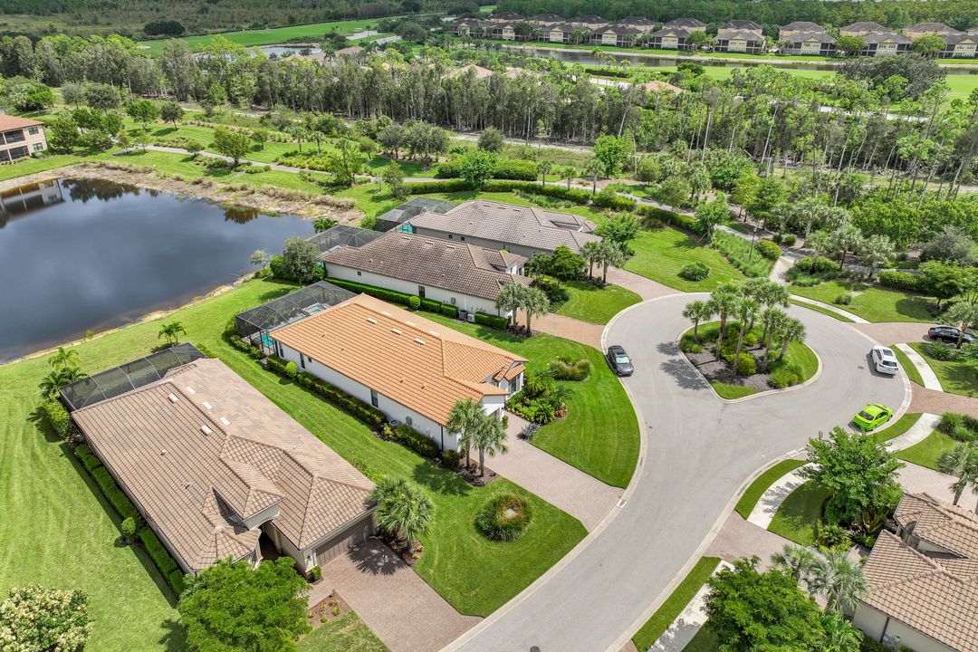 9465 Terresina Dr, Naples, FL 34119