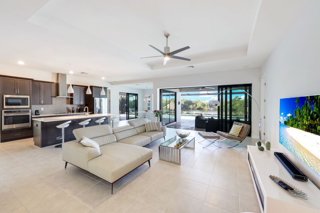 2906 SW 29th Terrace, Cape Coral, FL 33914