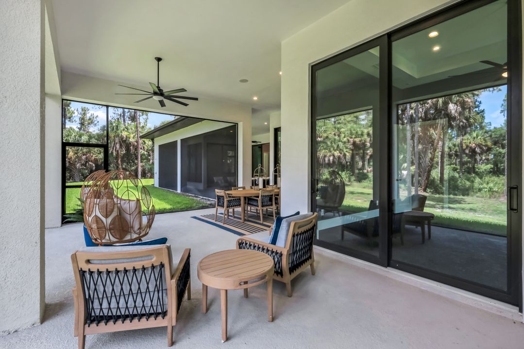933 11th St SW, Naples, FL 34117