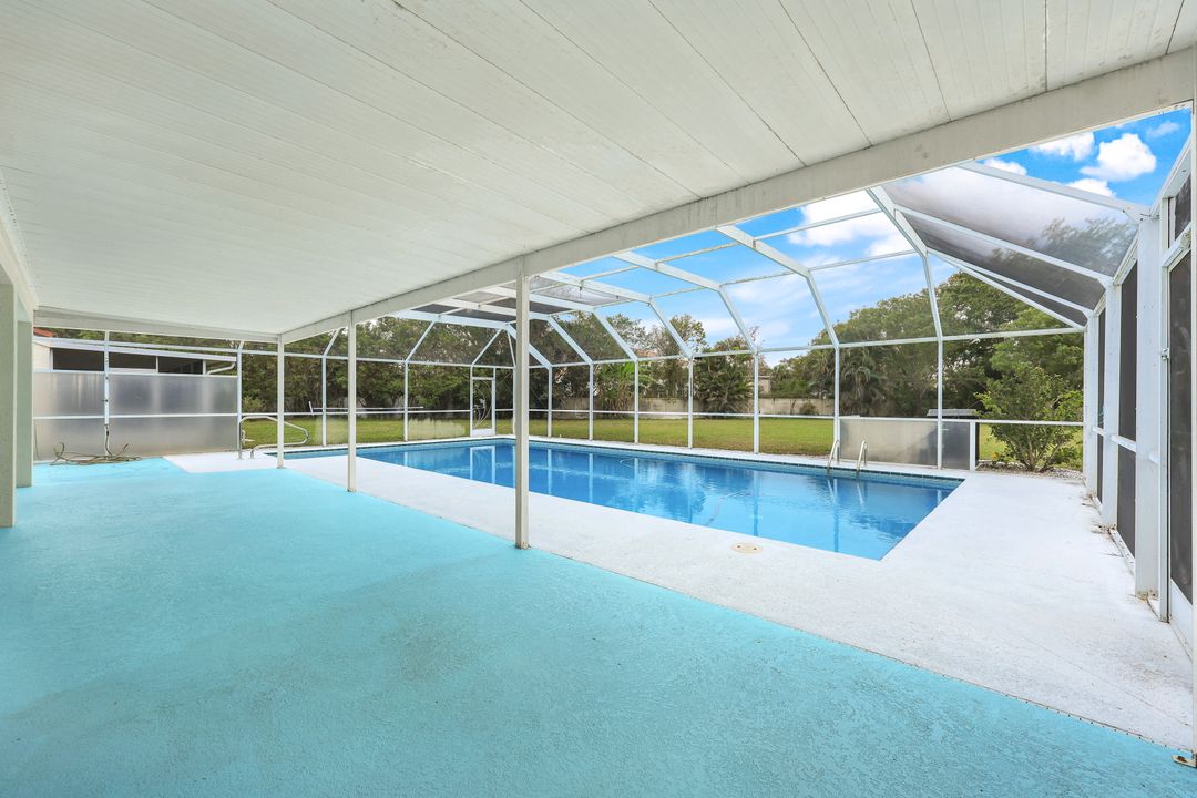 7234 Mill Pond Cir, Naples, FL 34109