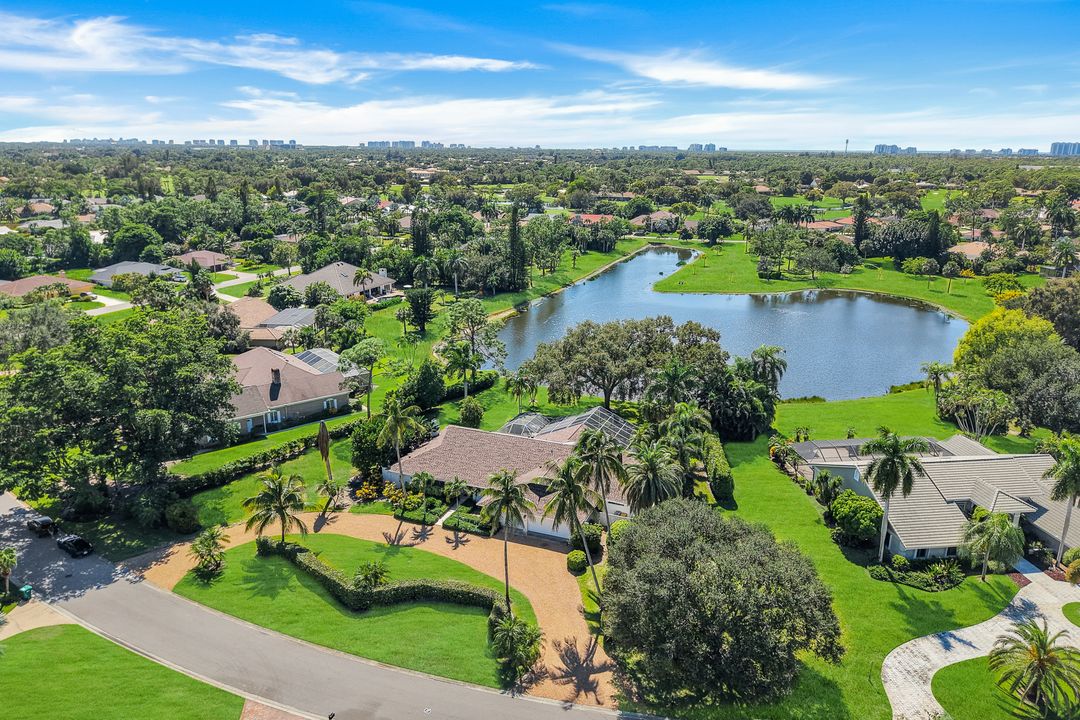 1924 Empress Ct, Naples, FL 34110
