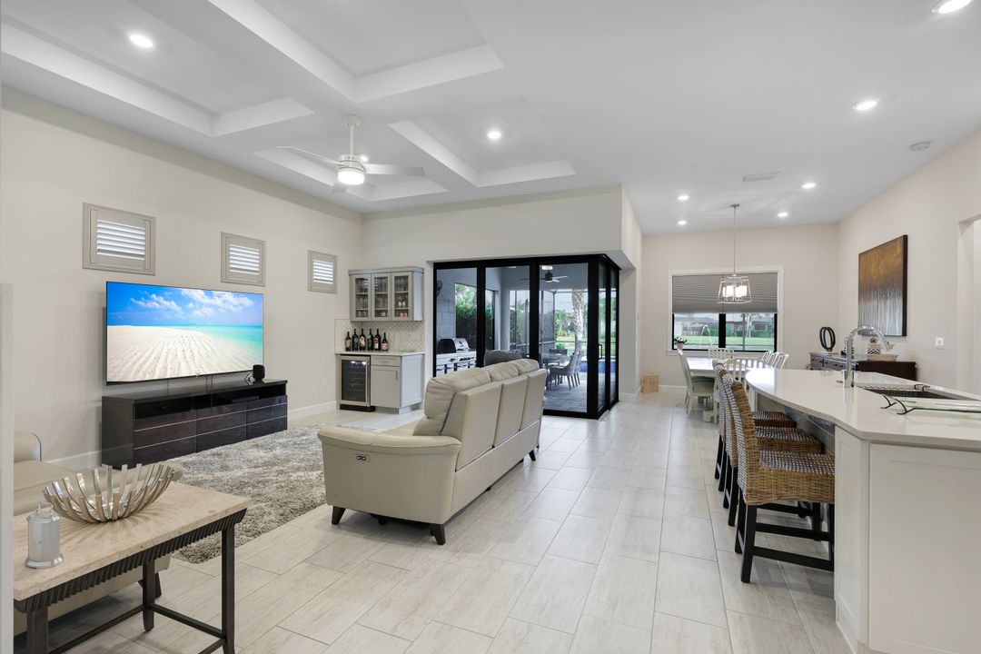 9405 Whooping Crane Wy, Naples, FL 34120