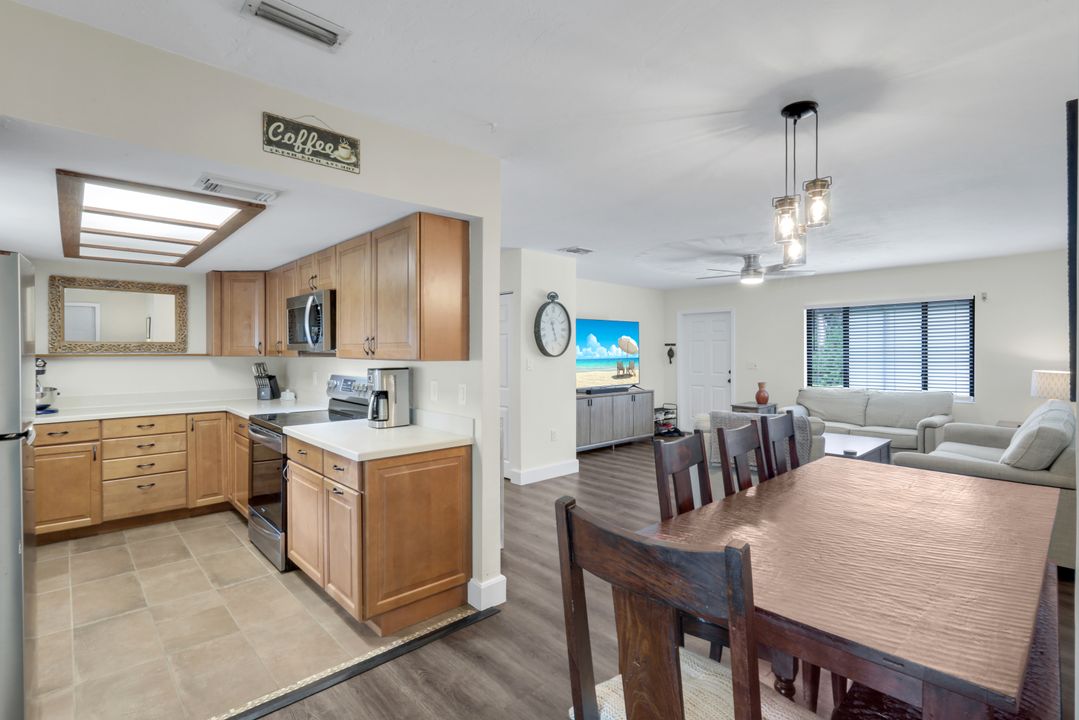 27051 Edgewood St, Bonita Springs, FL 34135