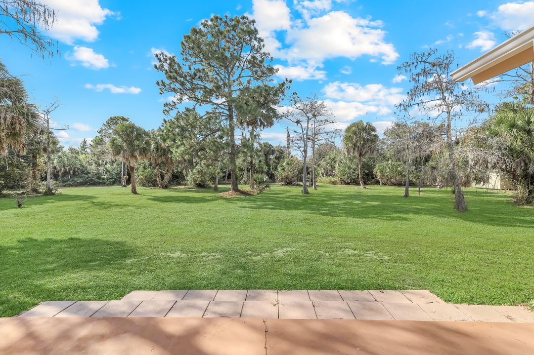 711 21st St SW, Naples, FL 34117