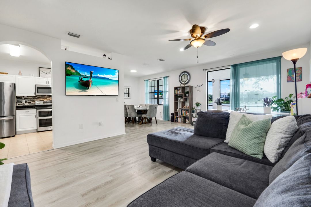 15239 Summit Pl Cir, Naples, FL 34119