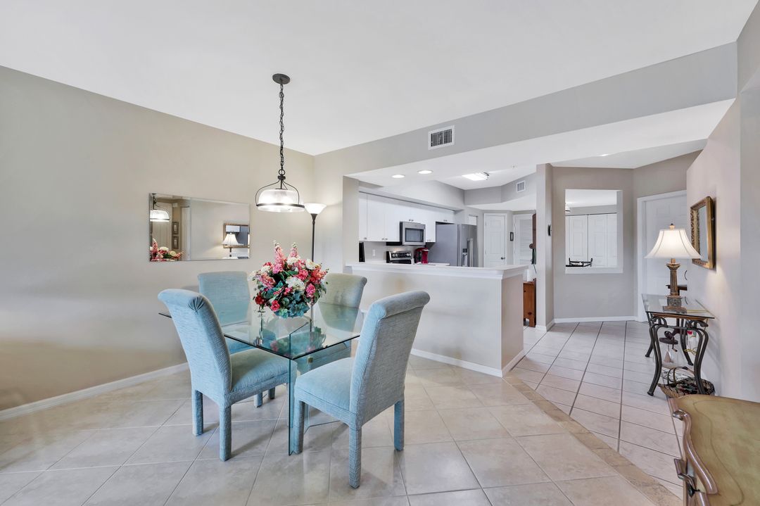 5025 Cedar Springs Dr #102, Naples, FL 34110