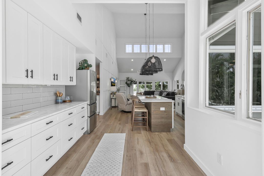 651 Bridge Way Ln #1, Naples, FL 34108