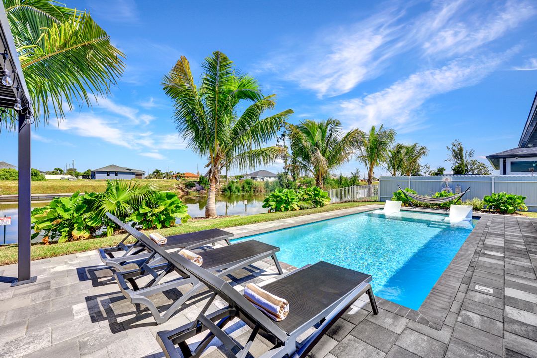 23 NE 8th Terrace, Cape Coral, FL 33909