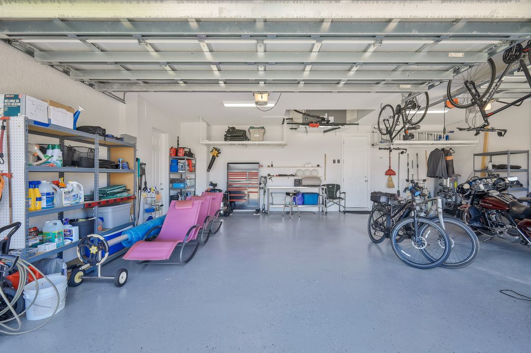 4909 Seville Ct, Cape Coral, FL 33904