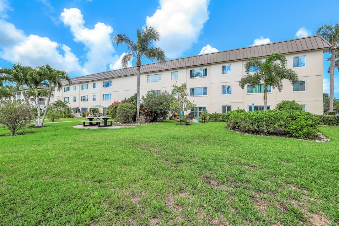 1000 Manatee Rd #A-306, Naples, FL 34114