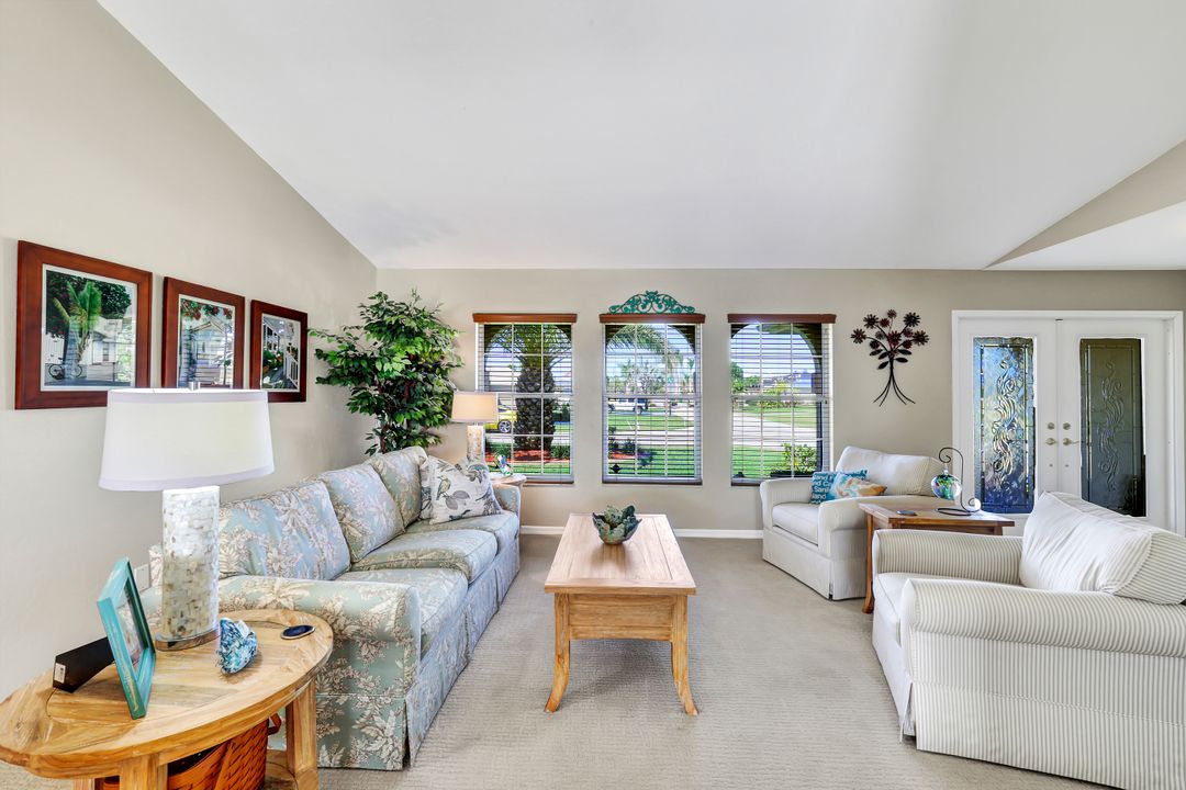 3749 SW 2nd Ave, Cape Coral, FL 33914