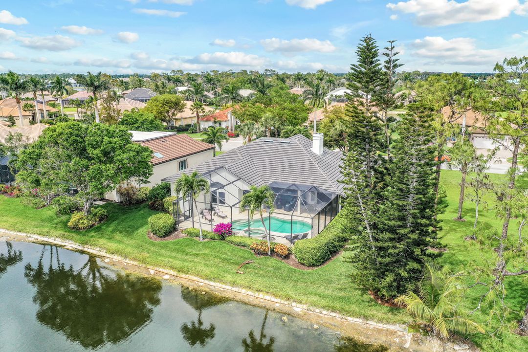 7092 Peach Blossom Ct, Naples, FL 34113