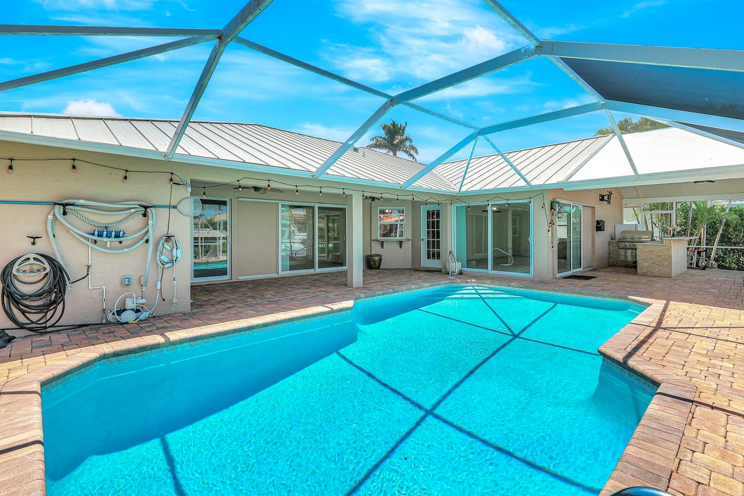 5012 SW 8th Pl, Cape Coral, FL 33914