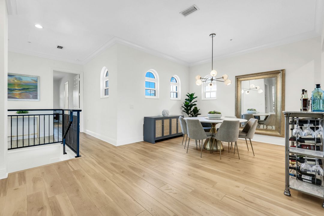 9242 Tesoro Ln #203, Naples, FL 34114