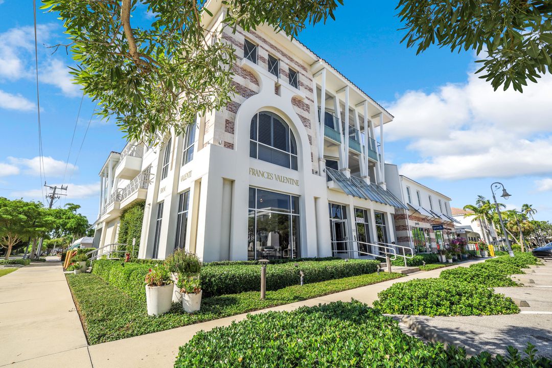 382 12th Ave S #301, Naples, FL 34102