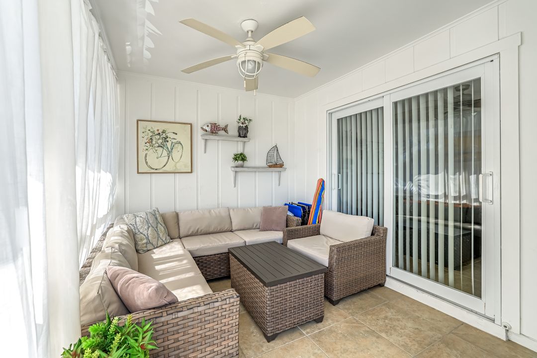 10095 7th St N #3, Naples, FL 34108
