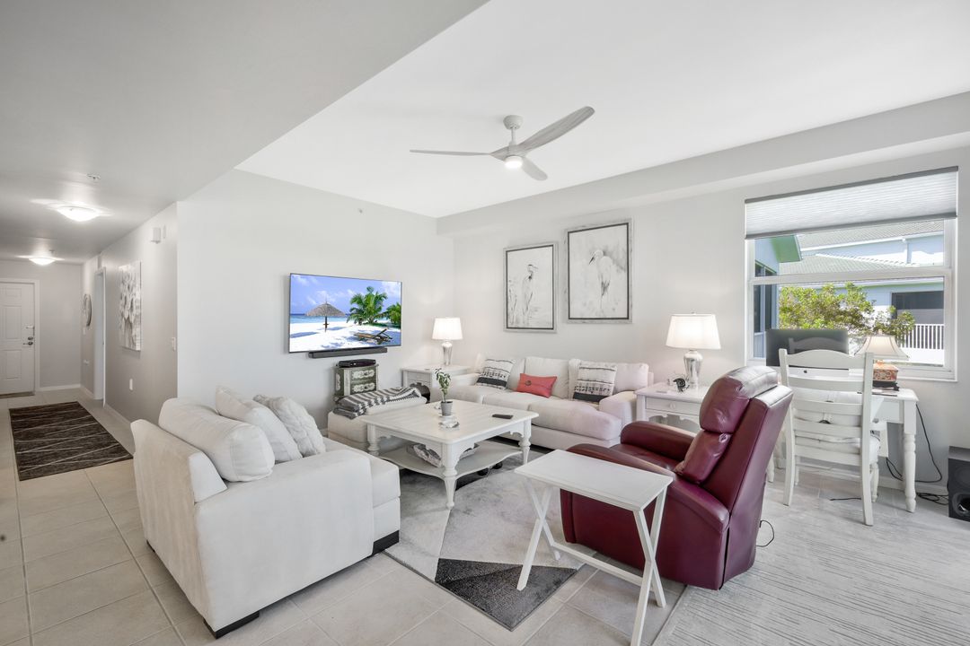 4000 Loblolly Bay Dr #302, Naples, FL 34114