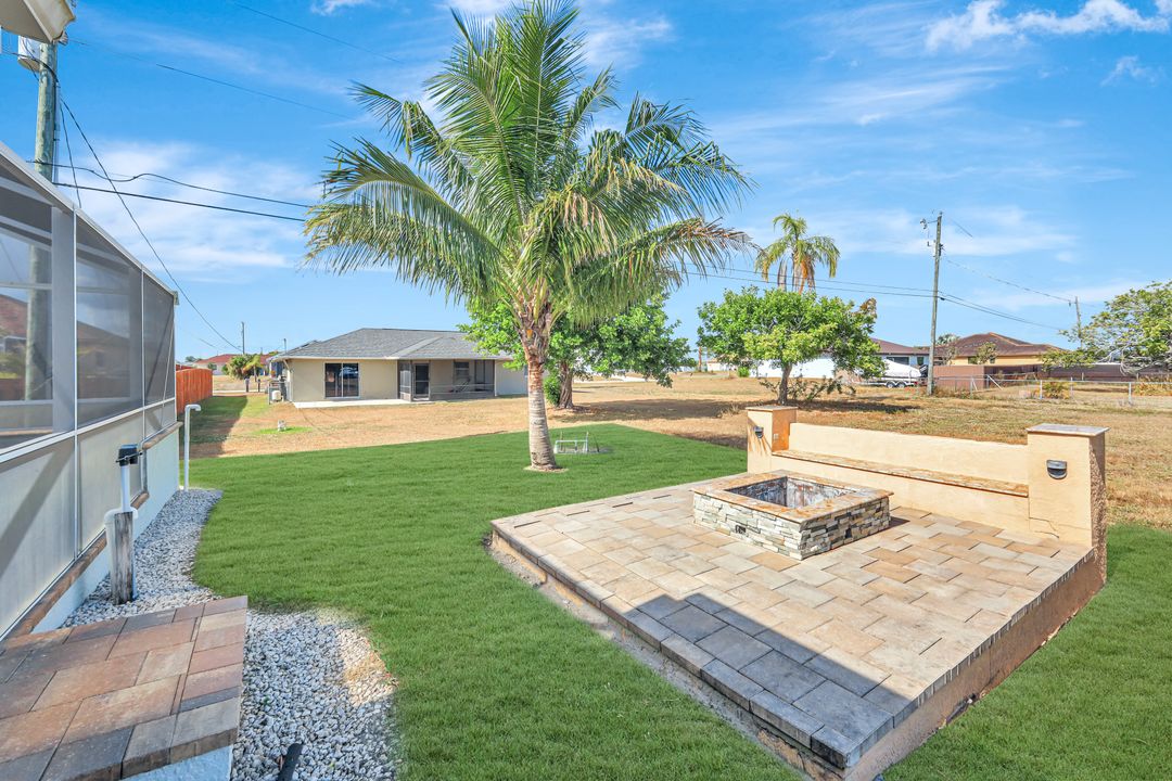 1904 NE 18th Pl, Cape Coral, FL 33909