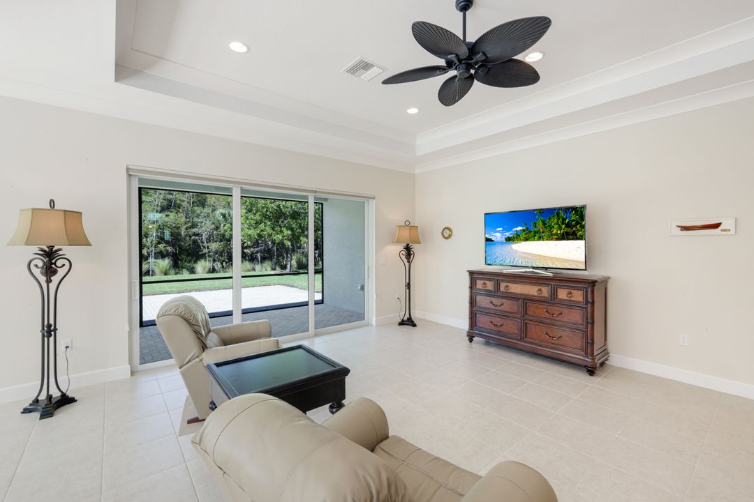 28564 Twain Dr, Bonita Springs, FL 34135