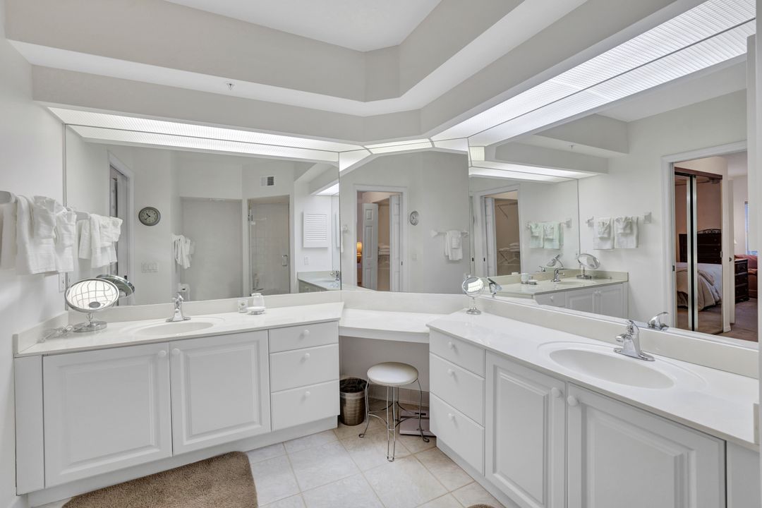 6883 Redbay Park Rd #102, Naples, FL 34109