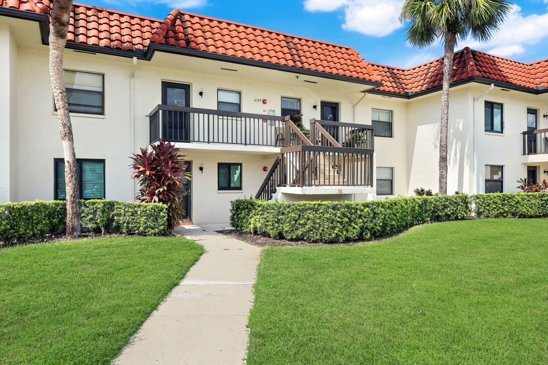 4186 27th Ct SW #204, Naples, FL 34116
