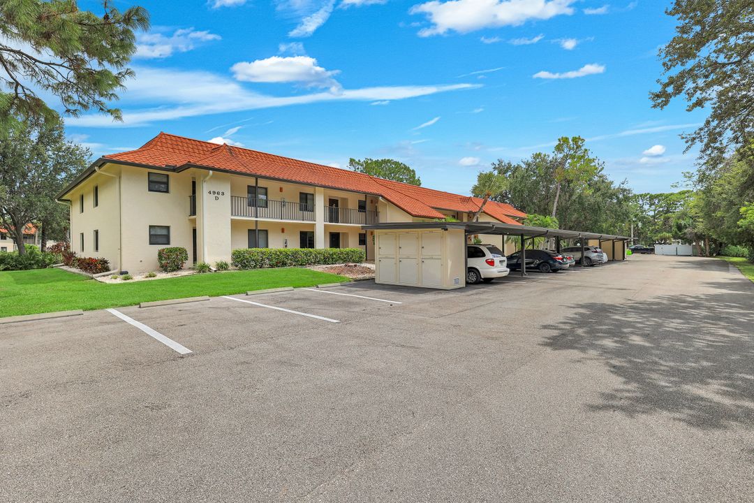 4963 Pepper Cir #D-102, Naples, FL 34113