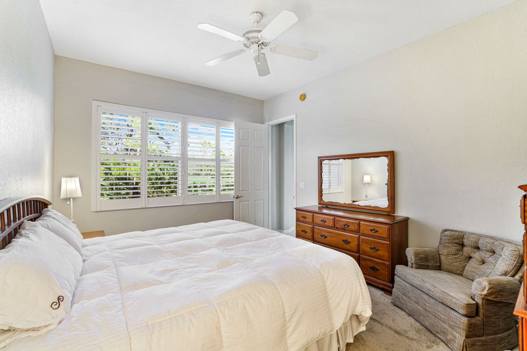 895 Eastham Way, Naples, FL 34104