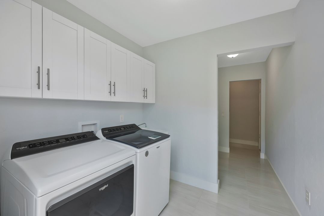 3870 White Blvd, Naples, FL 34117