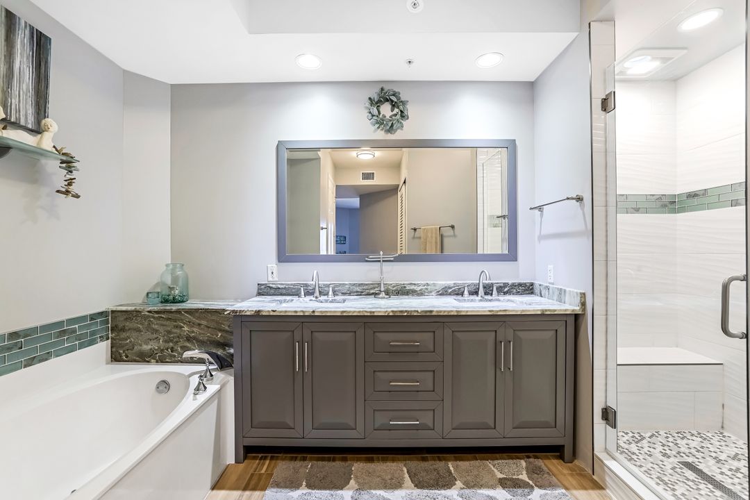 410 Flagship Dr #606, Naples, FL 34108