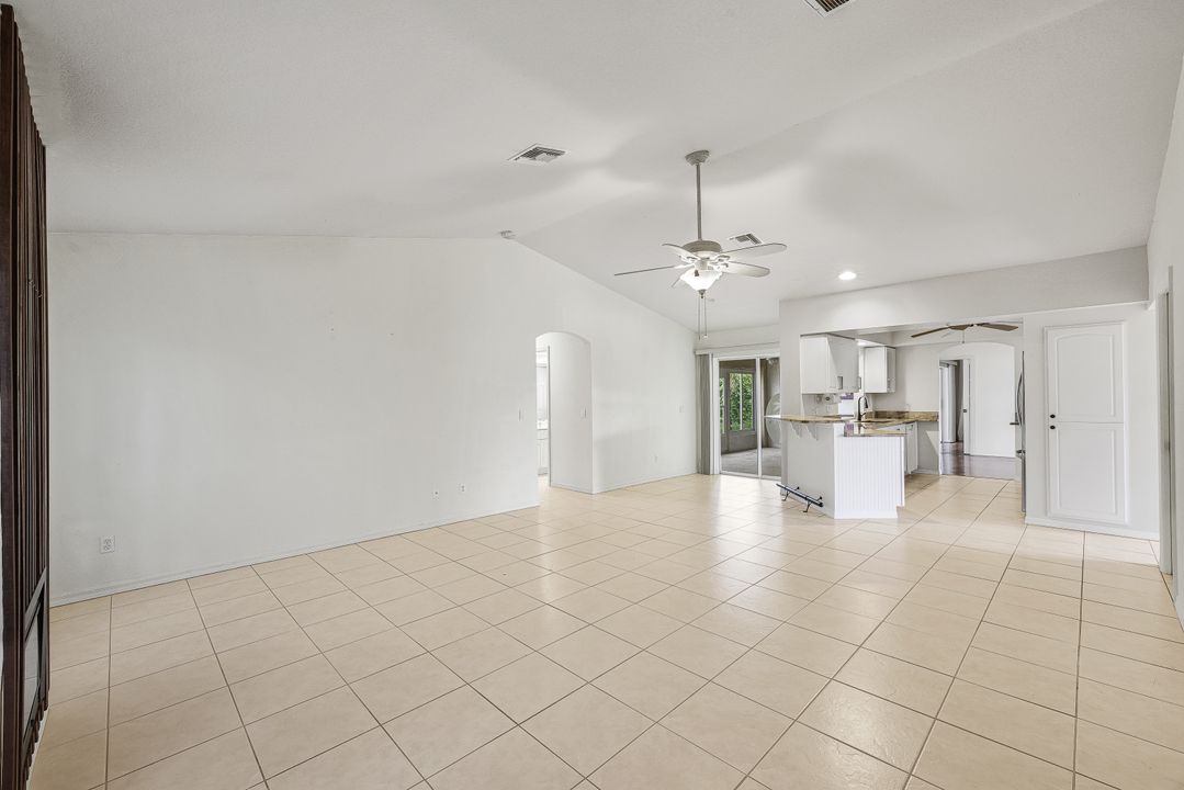 911 SE 20th St, Cape Coral, FL 33990