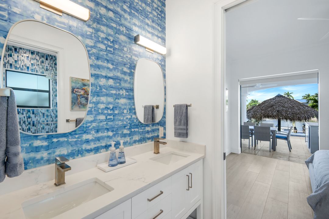 5743 SW 9th Ct, Cape Coral, FL 33914