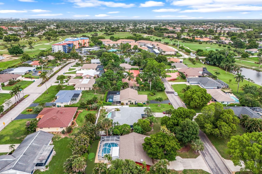 150 Big Springs Dr, Naples, FL 34113
