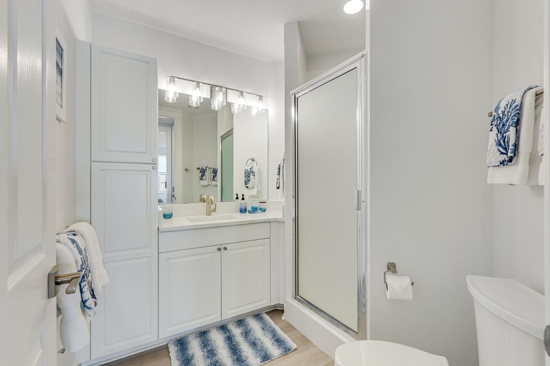 805 Bentwater Cir #104, Naples, FL 34108