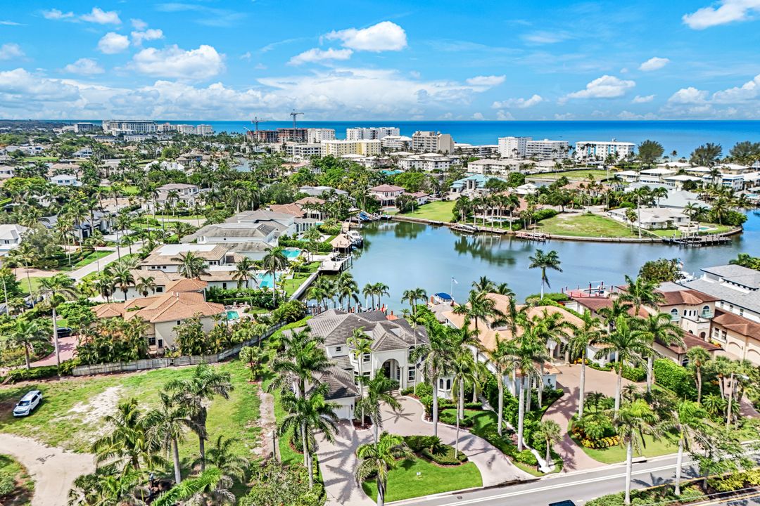 384 Mooring Line Dr, Naples, FL 34102