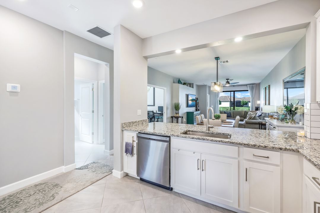 14033 Pine Lodge Ln, Fort Myers, FL 33913