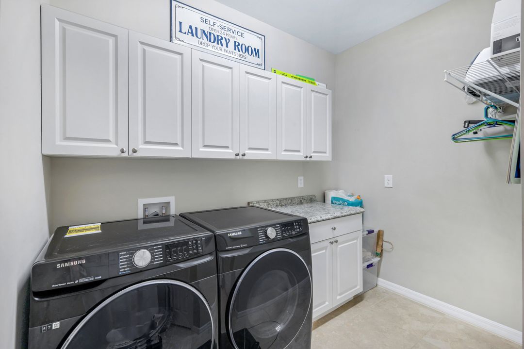 9368 Night Heron Ln, Naples, FL 34120