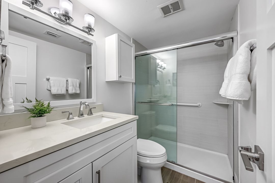 232 Banyan Blvd, Naples, FL 34102