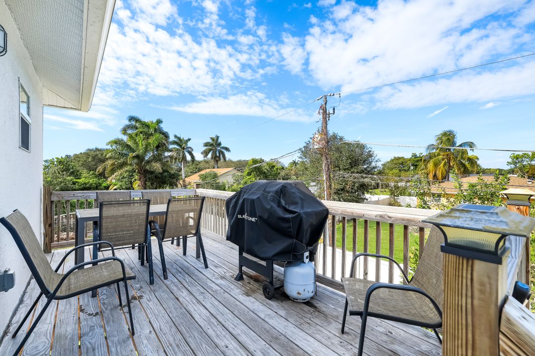 3561 Thomasson Dr, Naples, FL 34112