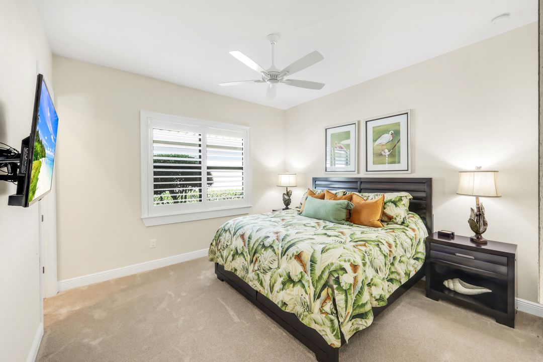 11925 Heather Woods Ct, Naples, FL 34120