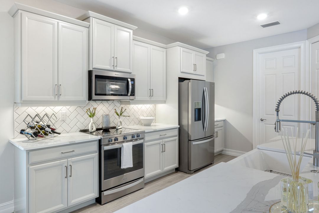 28086 Captiva Shell Lp, Bonita Springs, FL 34135