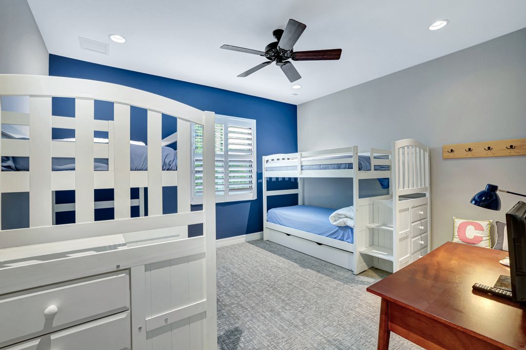 2930 Cinnamon Bay Cir, Naples, FL 34119