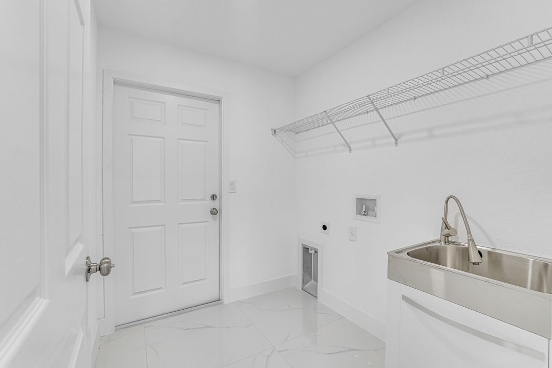 1207 Desoto Ave, Lehigh Acres, FL 33972