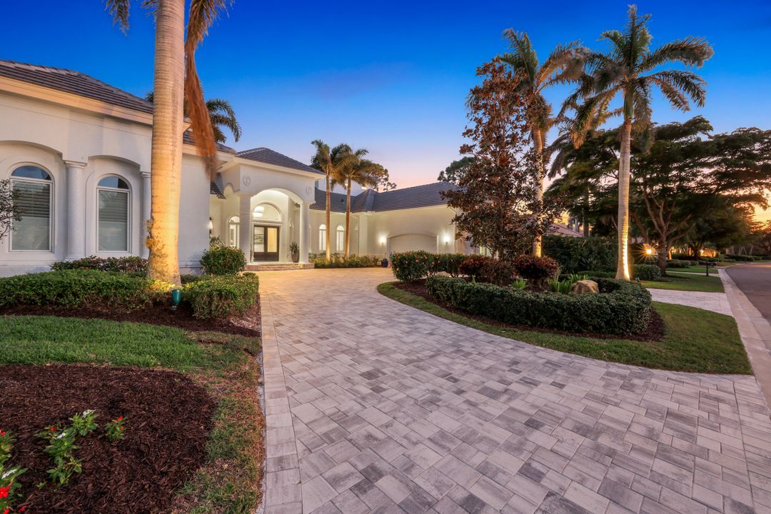 253 Cheshire Way, Naples, FL 34110