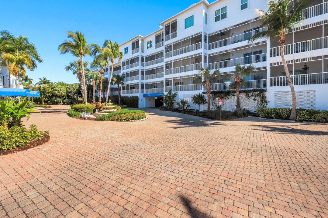 160 Palm St #PH 5, Marco Island, FL 34145