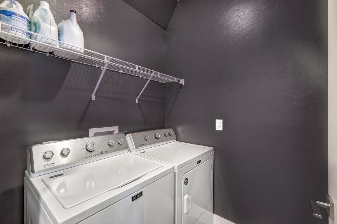 2801 NW 15th St, Cape Coral, FL 33993