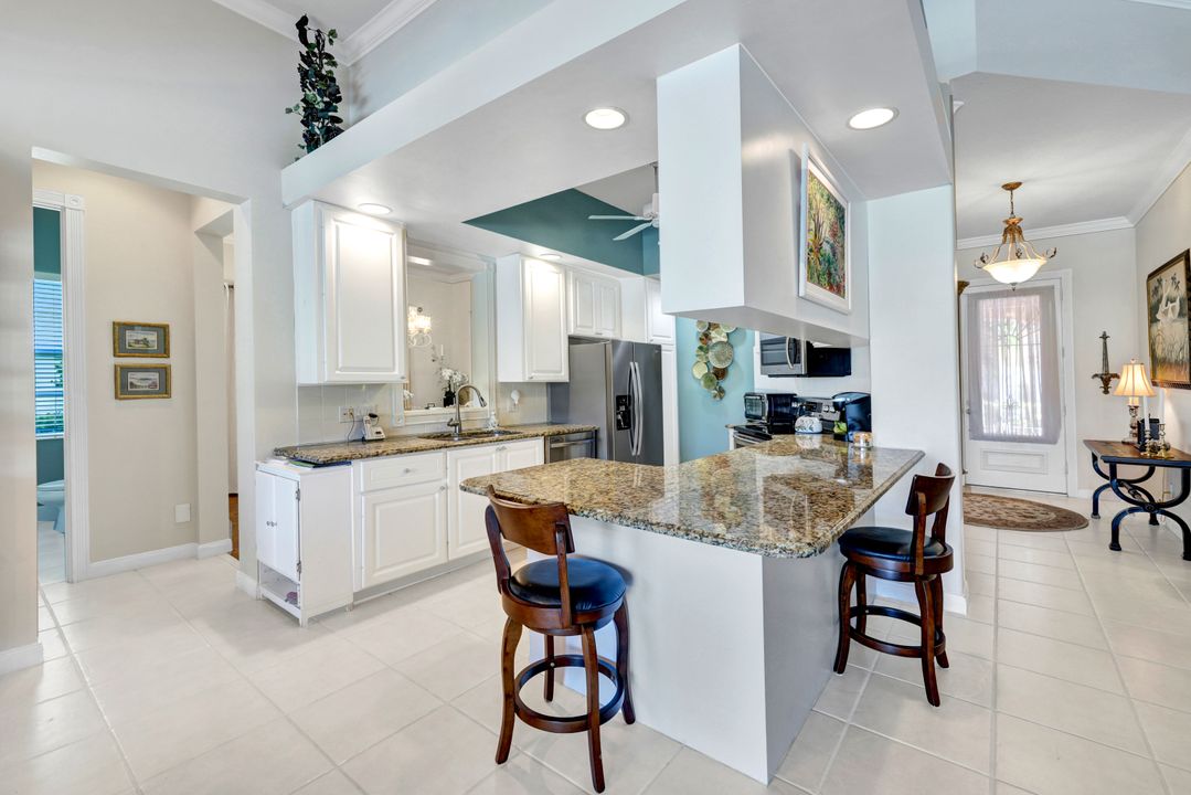 4313 Queen Elizabeth Way, Naples, FL 34119