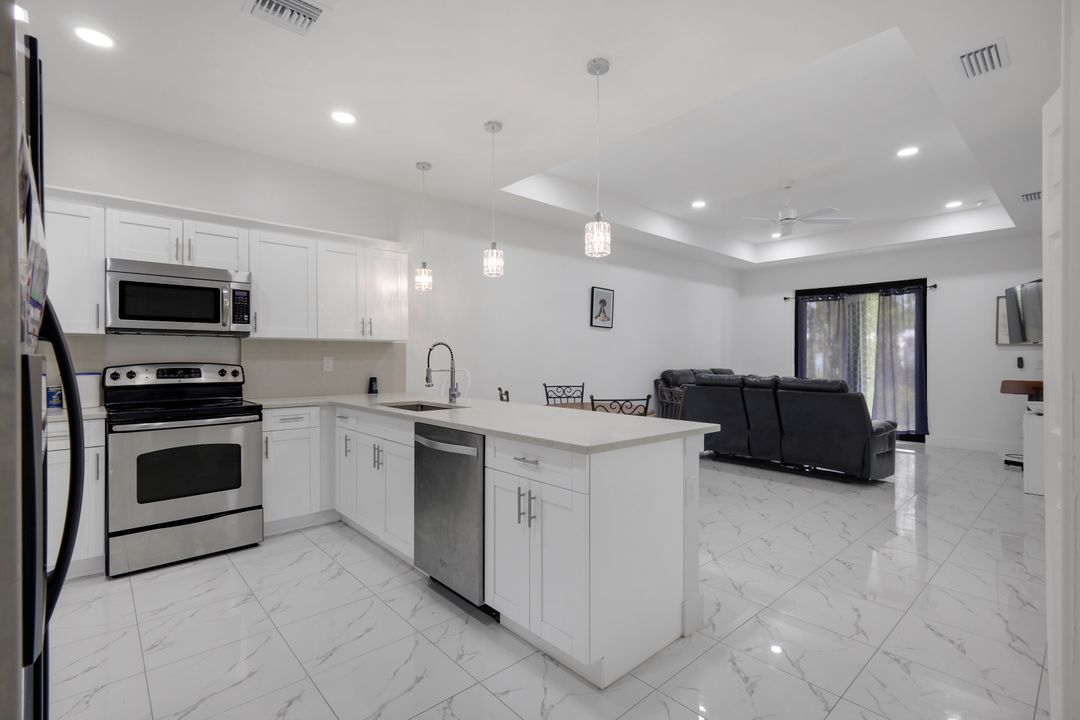 4805-4807 29th St SW, Lehigh Acres, FL 33973